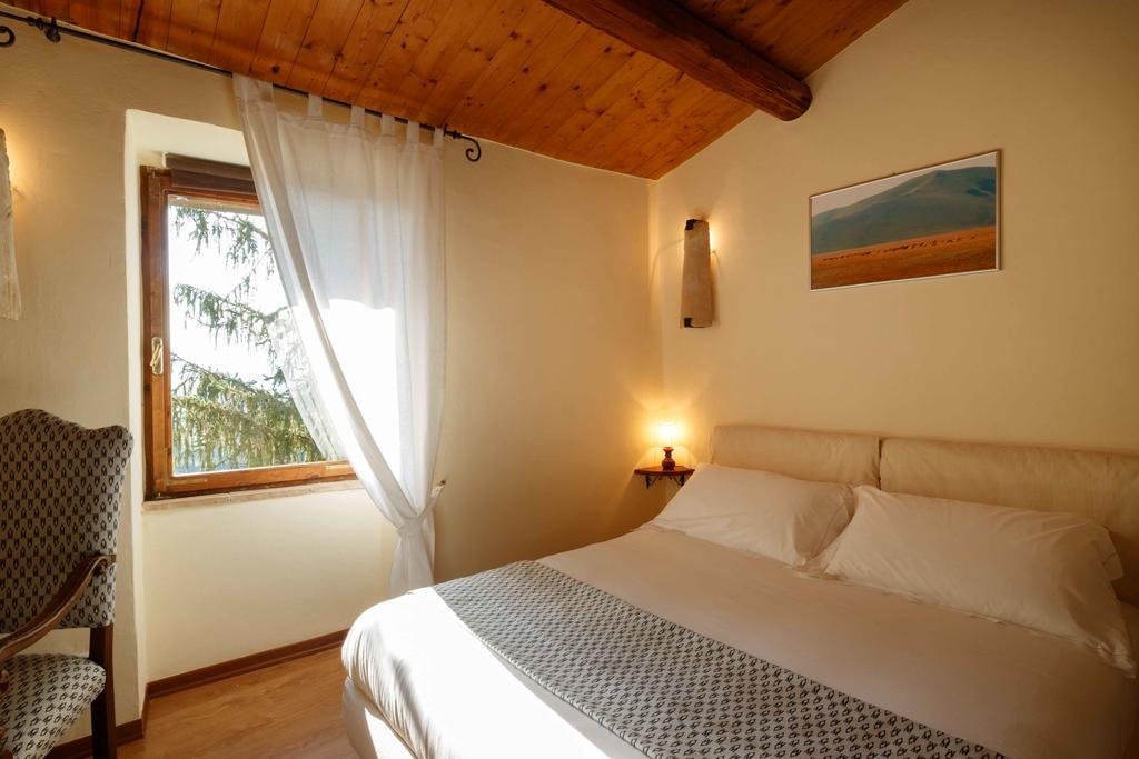 Relais Borgo Lizori Country House กัมเปลโล ซุล กลีตุนโน ภายนอก รูปภาพ