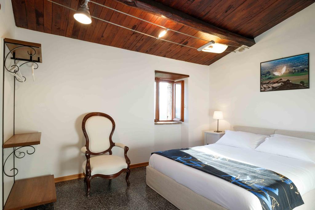 Relais Borgo Lizori Country House กัมเปลโล ซุล กลีตุนโน ภายนอก รูปภาพ